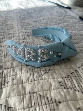 “MRS” Pearl-Embellished Light Blue Knotted Headband